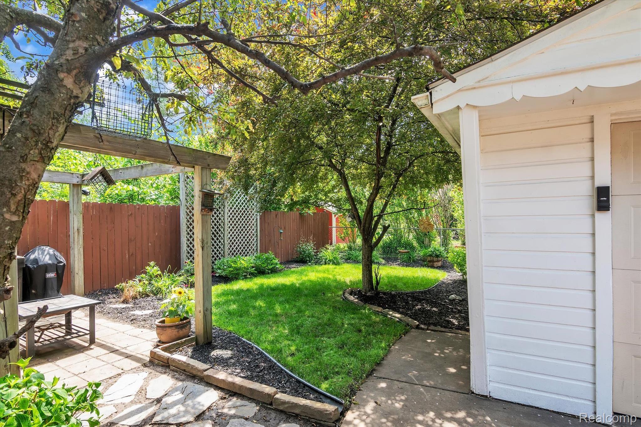 9539 Inkster Road Livonia, MI 48150 - Photo 51 of 52 9539 Inkster Rd-Windowstill-Real-Estate-Photography-51.jpg