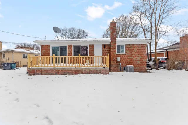 $264,900 | 21310 Gardner Street, Oak Park, MI 48237