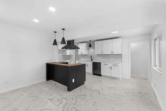 $264,900 | 21310 Gardner Street, Oak Park, MI 48237