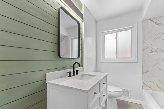 $264,900 | 21310 Gardner Street, Oak Park, MI 48237