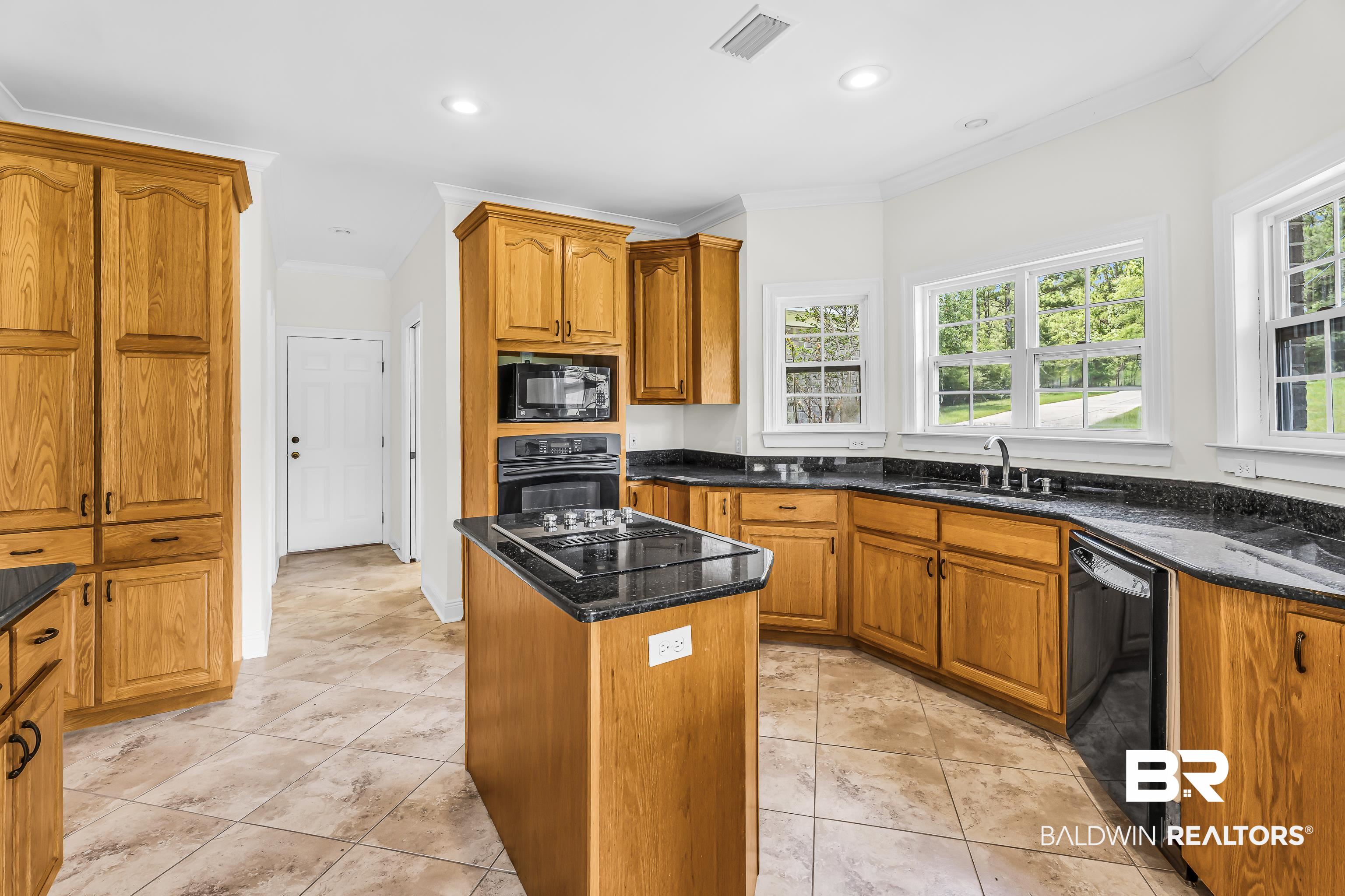 7495 Bromley Road Bay Minette, AL 36507 - Photo 17 of 31 Looking towards laundry room