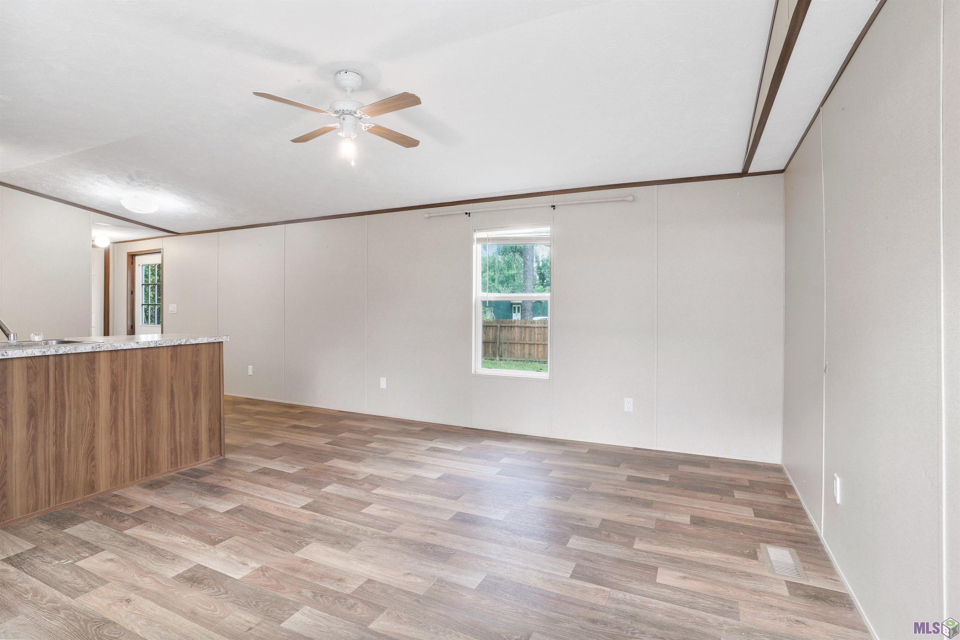 27272 Patterson Road Springfield, LA 70462 - Photo 7 of 14 Gallery Image 7