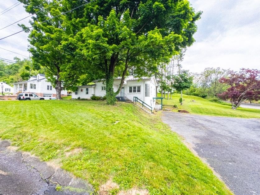 2 Woodbine Road Lewistown, PA 17044 - Photo 2 of 34 Gallery Image 2