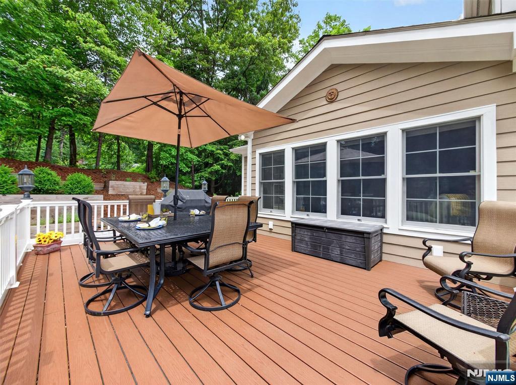 444 Lake Road Wyckoff, NJ 07481 - Photo 43 of 50