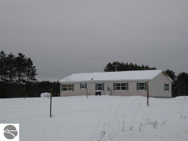 10111 Summit City Road Kingsley, MI 49649 - Photo 21 of 23 1723061-20.JPG