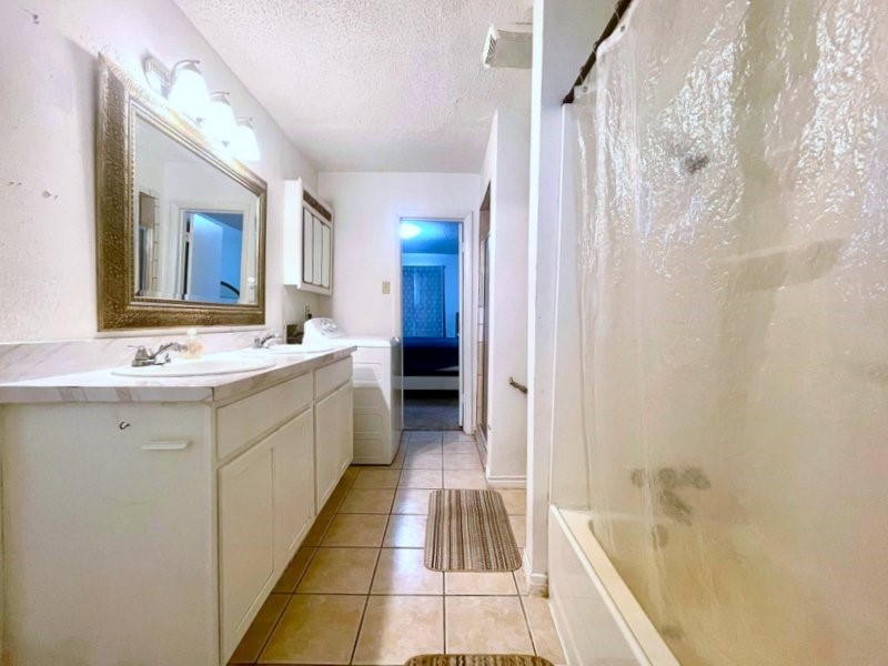 1901 South Voss Road, Unit 18 Houston, TX 77057 - Photo 18 of 23 Gallery Image 18
