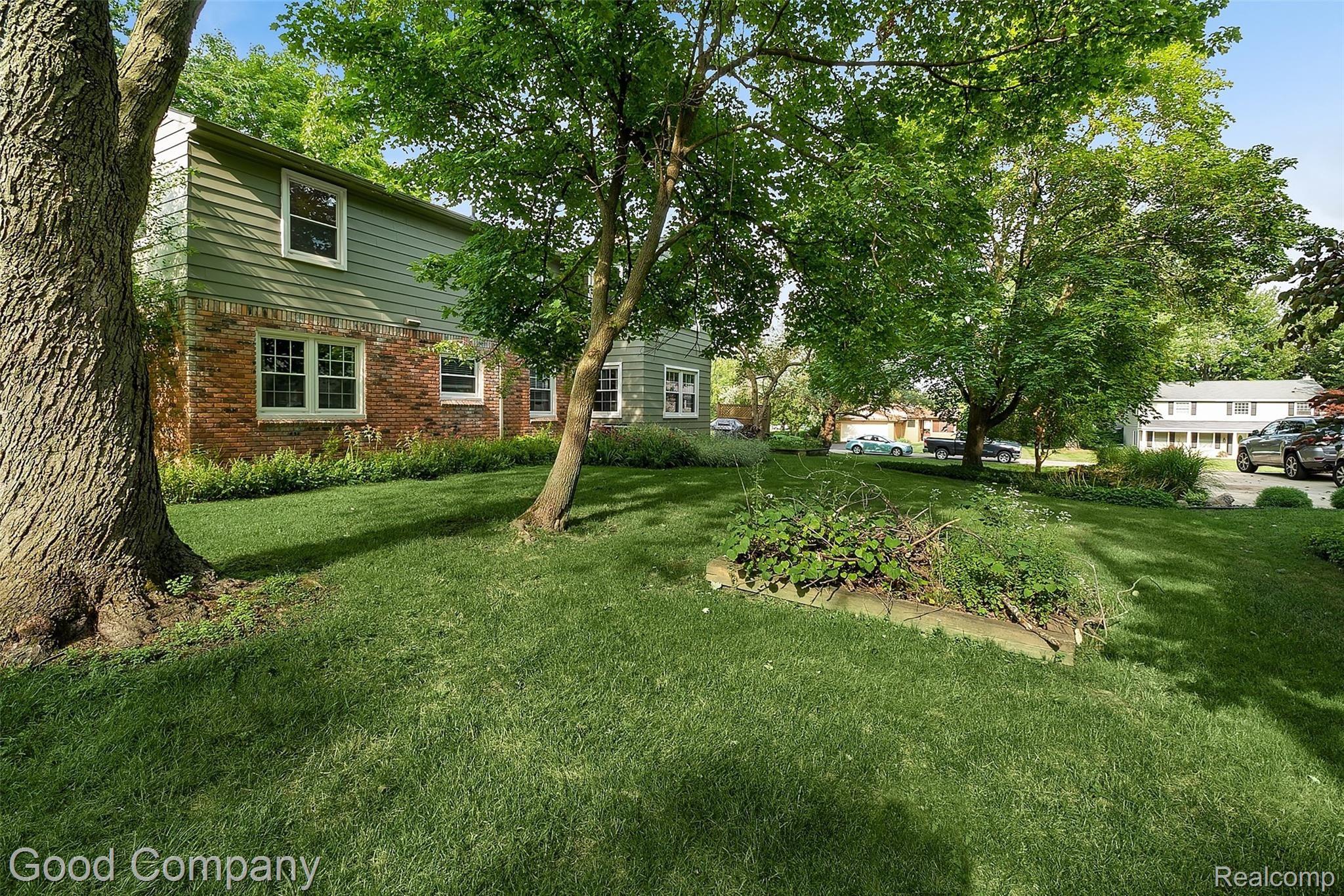 5557 Raven Road Bloomfield Hills, MI 48301 - Photo 23 of 25 5557-raven-road-bloomfield-hills-mi-usa-010.jpg