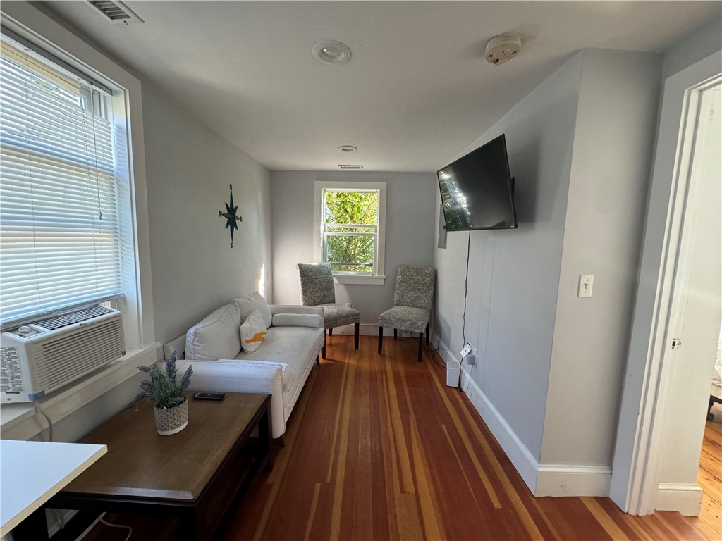 346 Spring Street Newport, RI 02840 - Photo 21 of 28 Gallery Image 21
