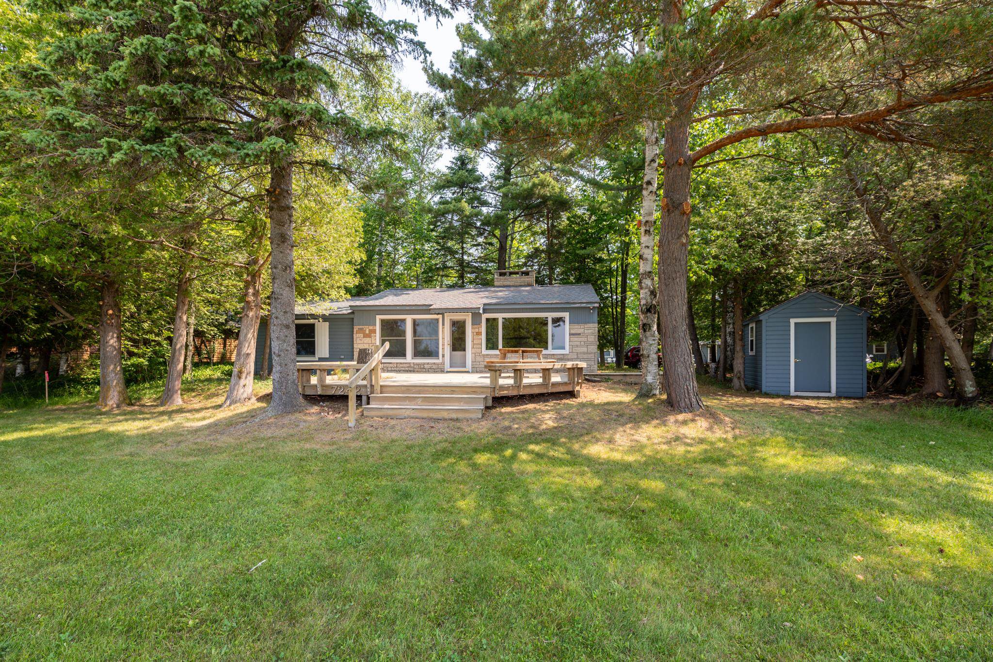 7242 South Brooks Road Maple City, MI 49664 - Photo 41 of 64 1912718-40.JPG