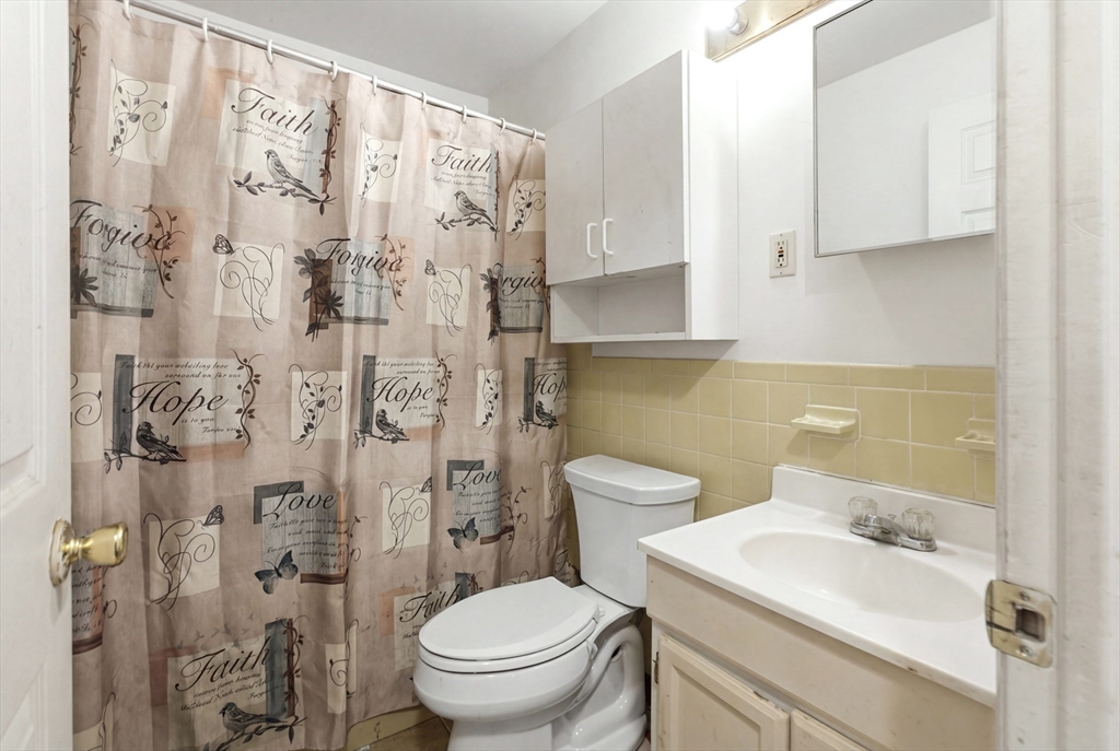816 County Street, Unit 11 Taunton, MA 02780 - Photo 5 of 6