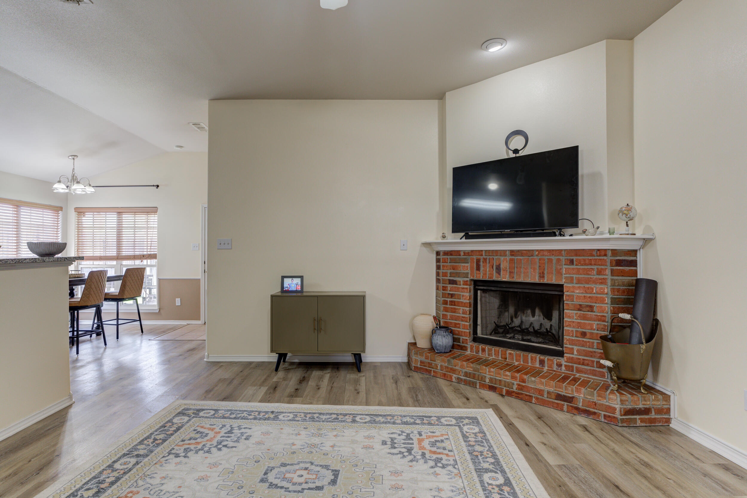 5729 106th Street Lubbock, TX 79424 - Photo 7 of 25 DSC08359_60_61_62_63