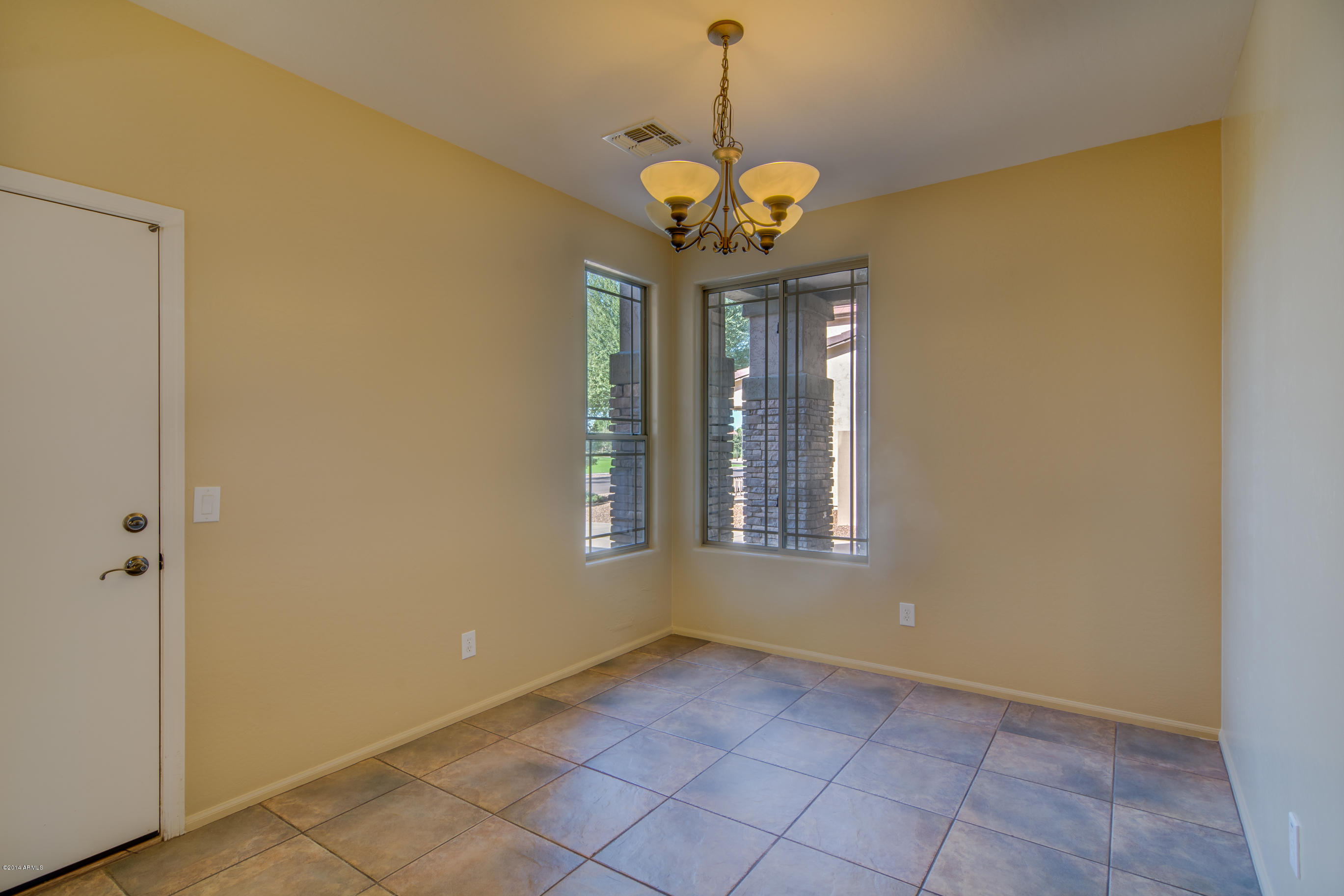4630 East Ruffian Road Gilbert, AZ 85297 - Photo 12 of 31 Kitchen Eating Area