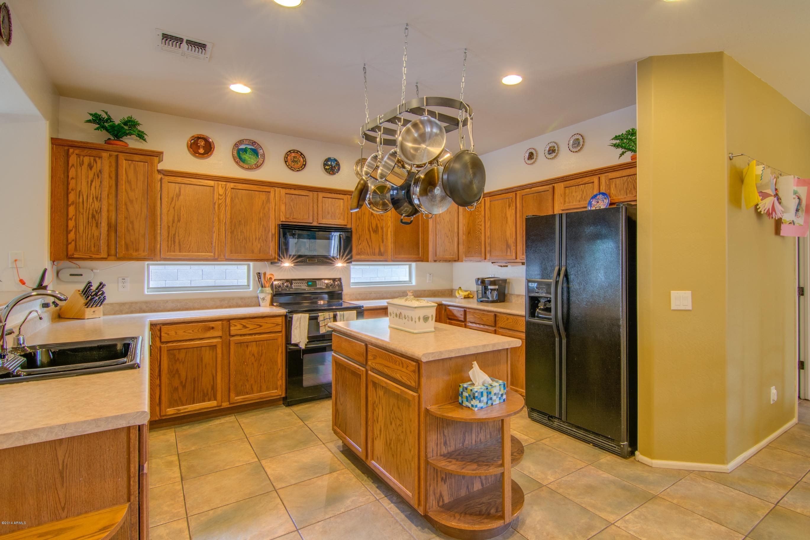 4630 East Ruffian Road Gilbert, AZ 85297 - Photo 10 of 31 ruffian kitchen before paint