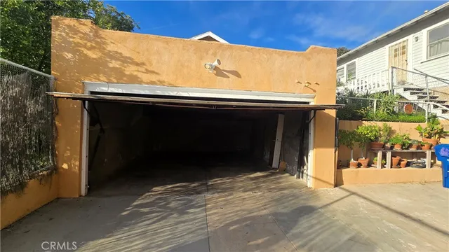 $3,400 | 6179 Oak Crest Way, Los Angeles, CA 90042