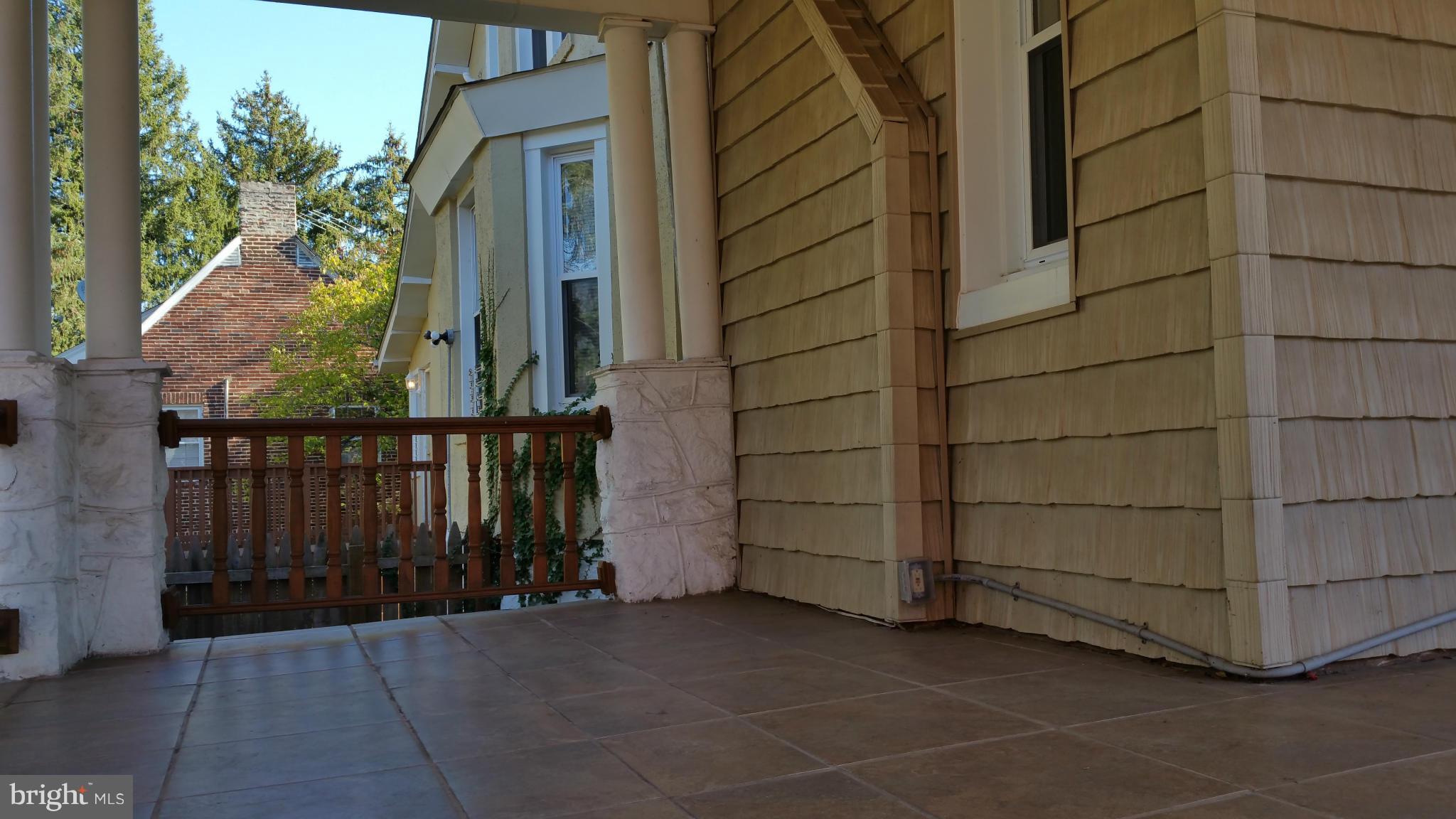 1919 Cedric Road Baltimore, MD 21216 - Photo 6 of 29 Exterior porch