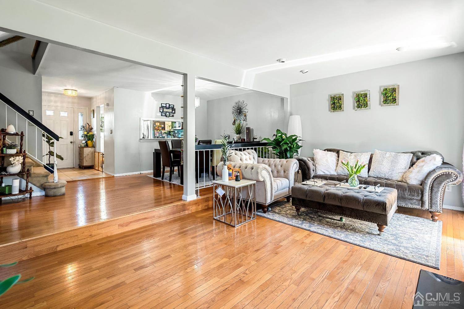 1005 Timber Oaks Road Edison, NJ 08820 - Photo 8 of 18