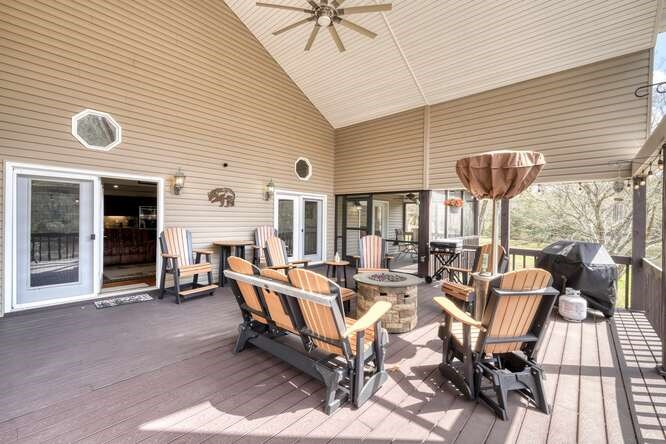 2121 Die Bend Road Murphy, NC 28906 - Photo 15 of 47 a view of a house with backyard and sitting area