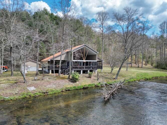 2121 Die Bend Road Murphy, NC 28906 - Photo 5 of 47 a view of a house with backyard