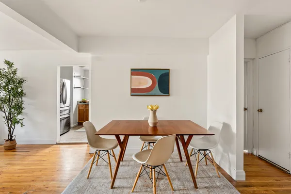 $525,000 | 275 Webster Avenue, Unit 6M | Kensington
