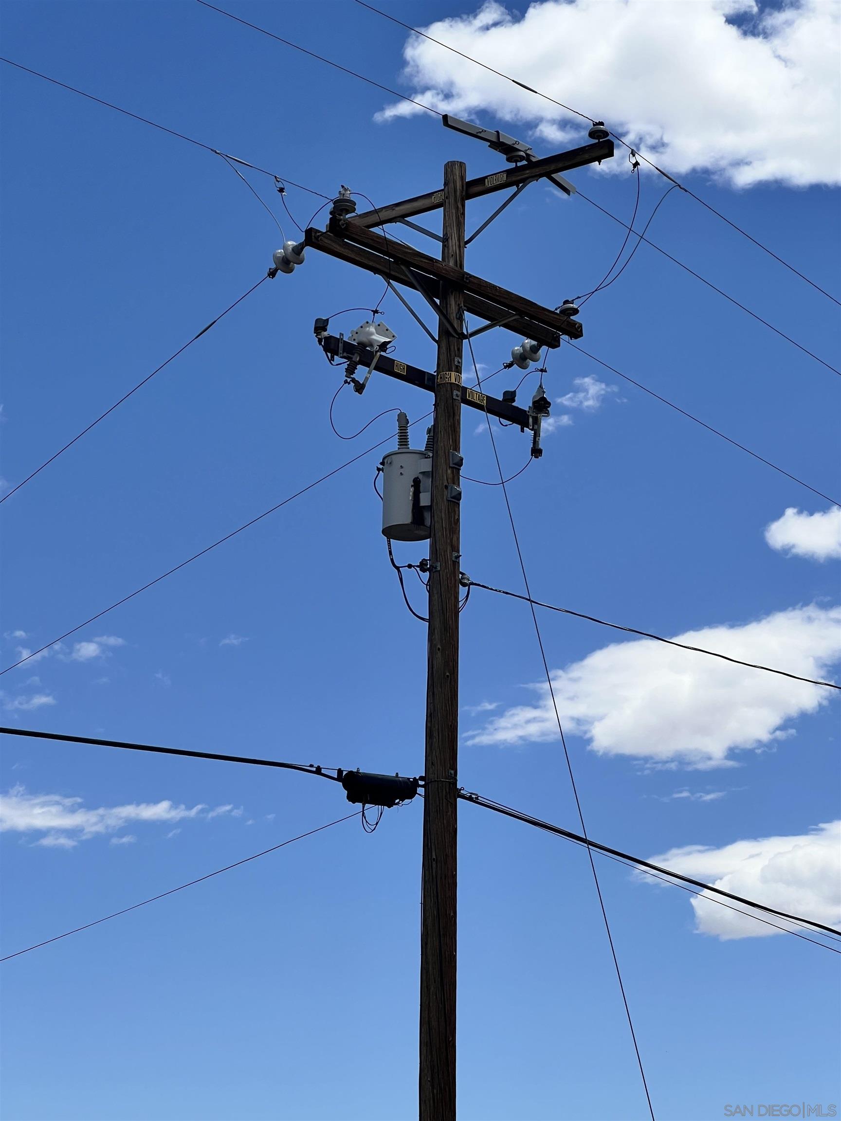 0 Great Southern Overland Stage Route Julian, CA 92036 - Photo 12 of 21 a view of a room with a fan