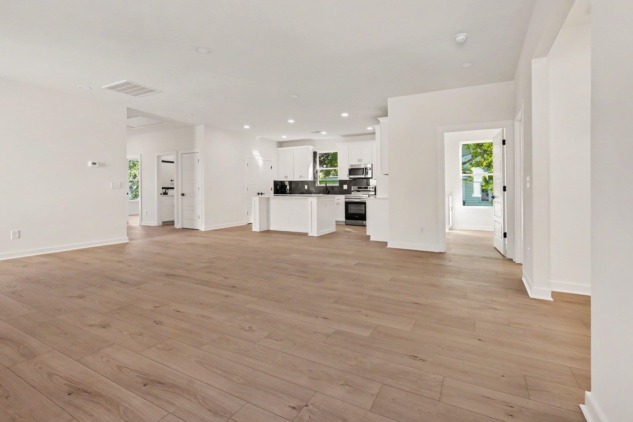 206 Liberty Drive Easley, SC 29640 - Photo 4 of 19
