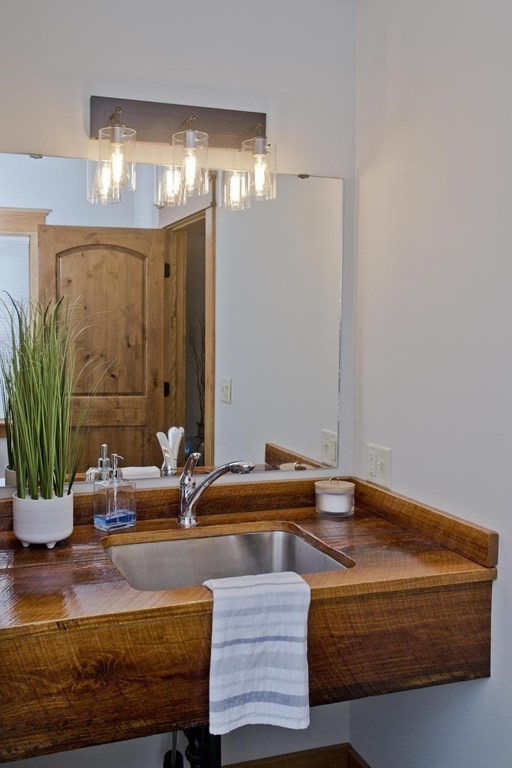105 Sandy Beach Road Holland, MA 01521 - Photo 24 of 41