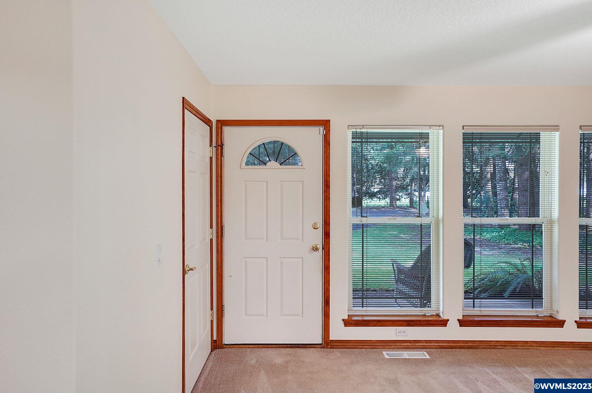 16995 Old Mehama Road Southeast Stayton, OR 97383 - Photo 9 of 42 Gallery Image 9