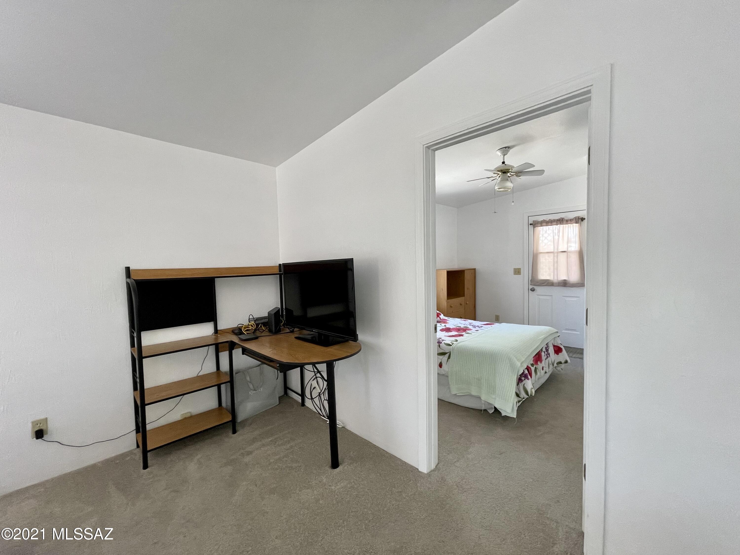 5709 West Rocking Cir Street Tucson, AZ 85713 - Photo 10 of 32