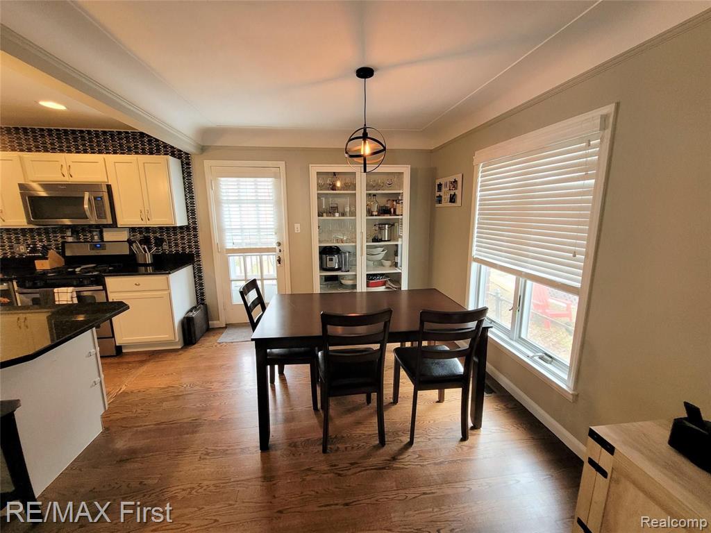 1168 Vernier Road Grosse Pointe Woods, MI 48236 - Photo 8 of 21
