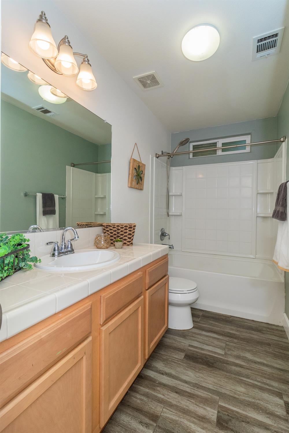 144 East Carpenter Avenue Reedley, CA 93654 - Photo 18 of 27 Gallery Image 18