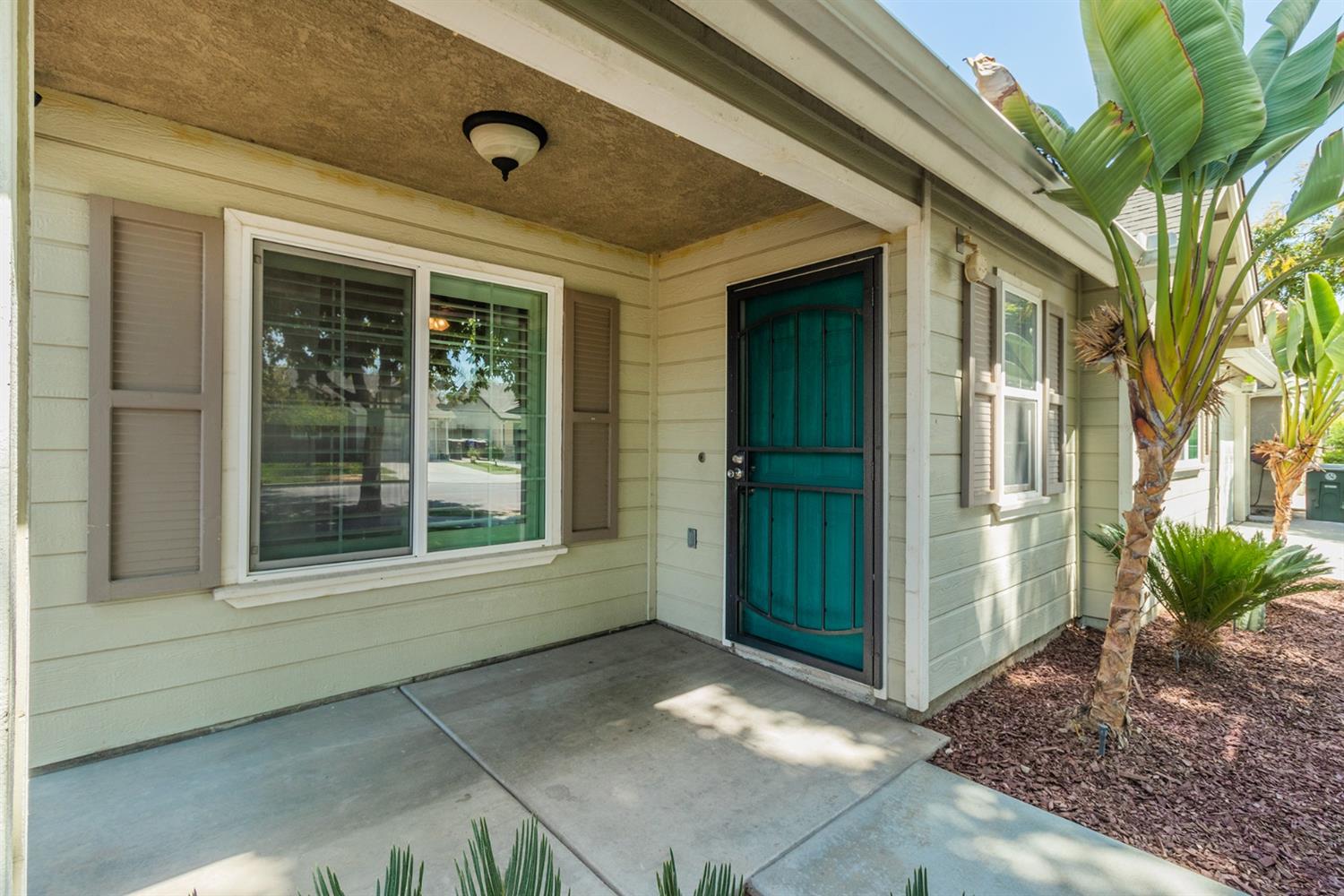 144 East Carpenter Avenue Reedley, CA 93654 - Photo 4 of 27 Gallery Image 4