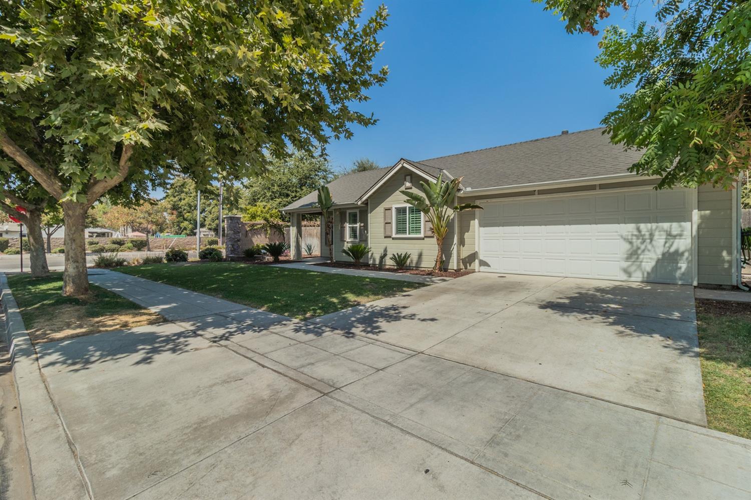 144 East Carpenter Avenue Reedley, CA 93654 - Photo 5 of 27 Gallery Image 5