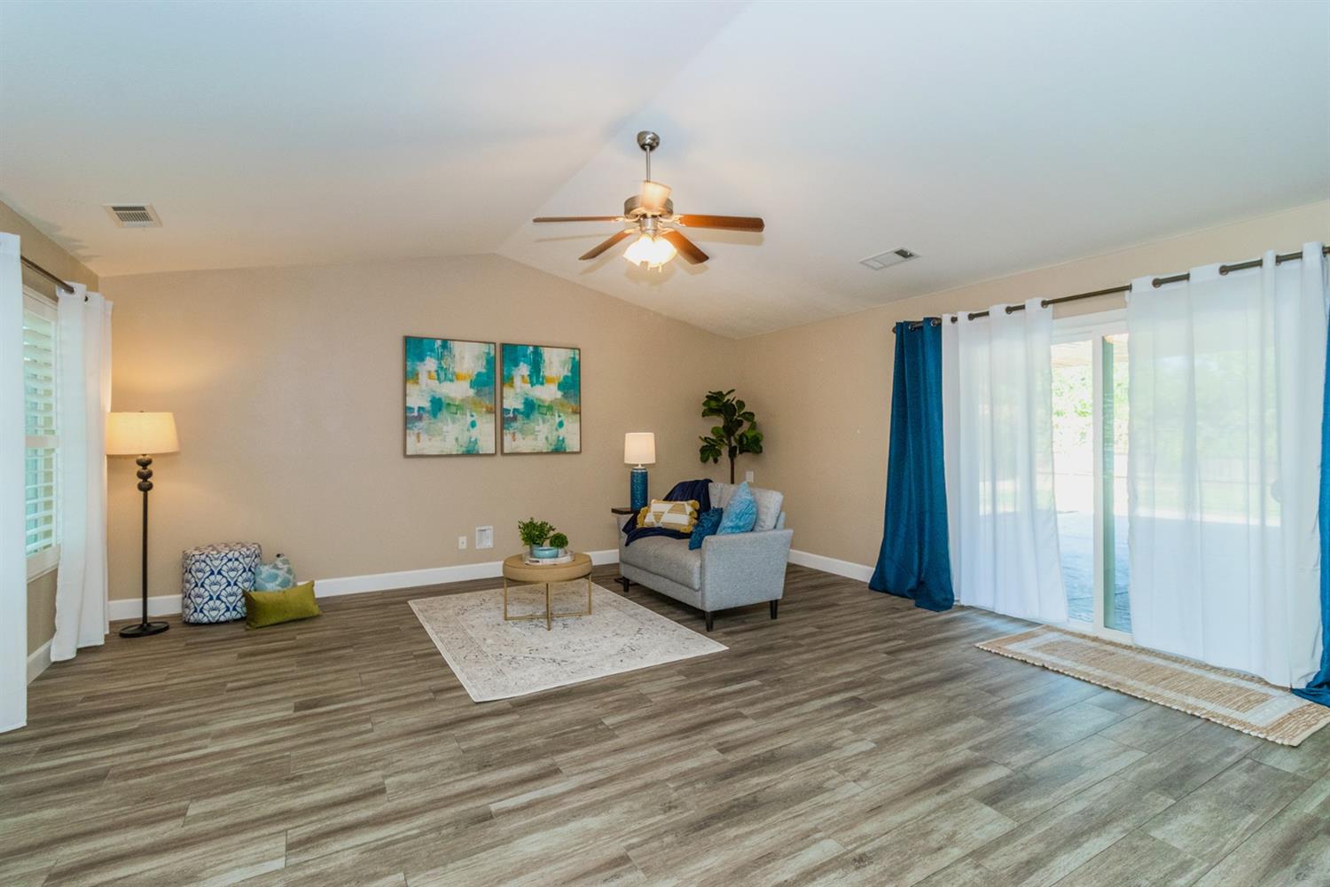 144 East Carpenter Avenue Reedley, CA 93654 - Photo 6 of 27 Gallery Image 6