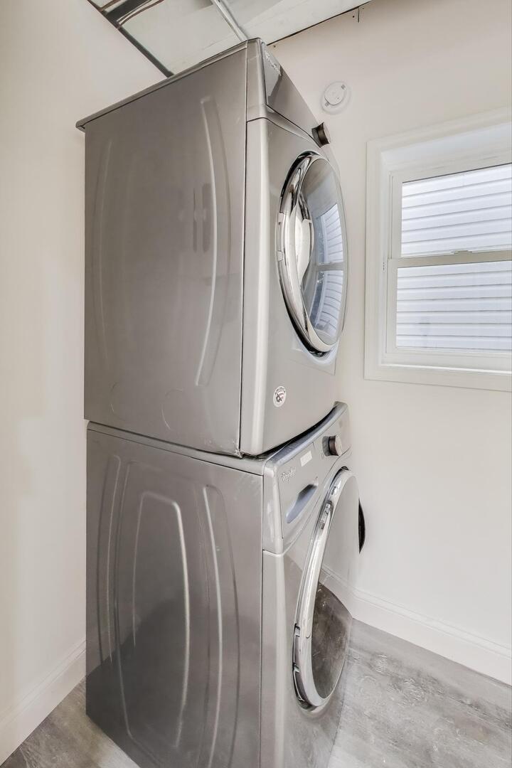 Undisclosed Address Chicago, IL 60622 - Photo 19 of 33 a utility room with dryer and washer