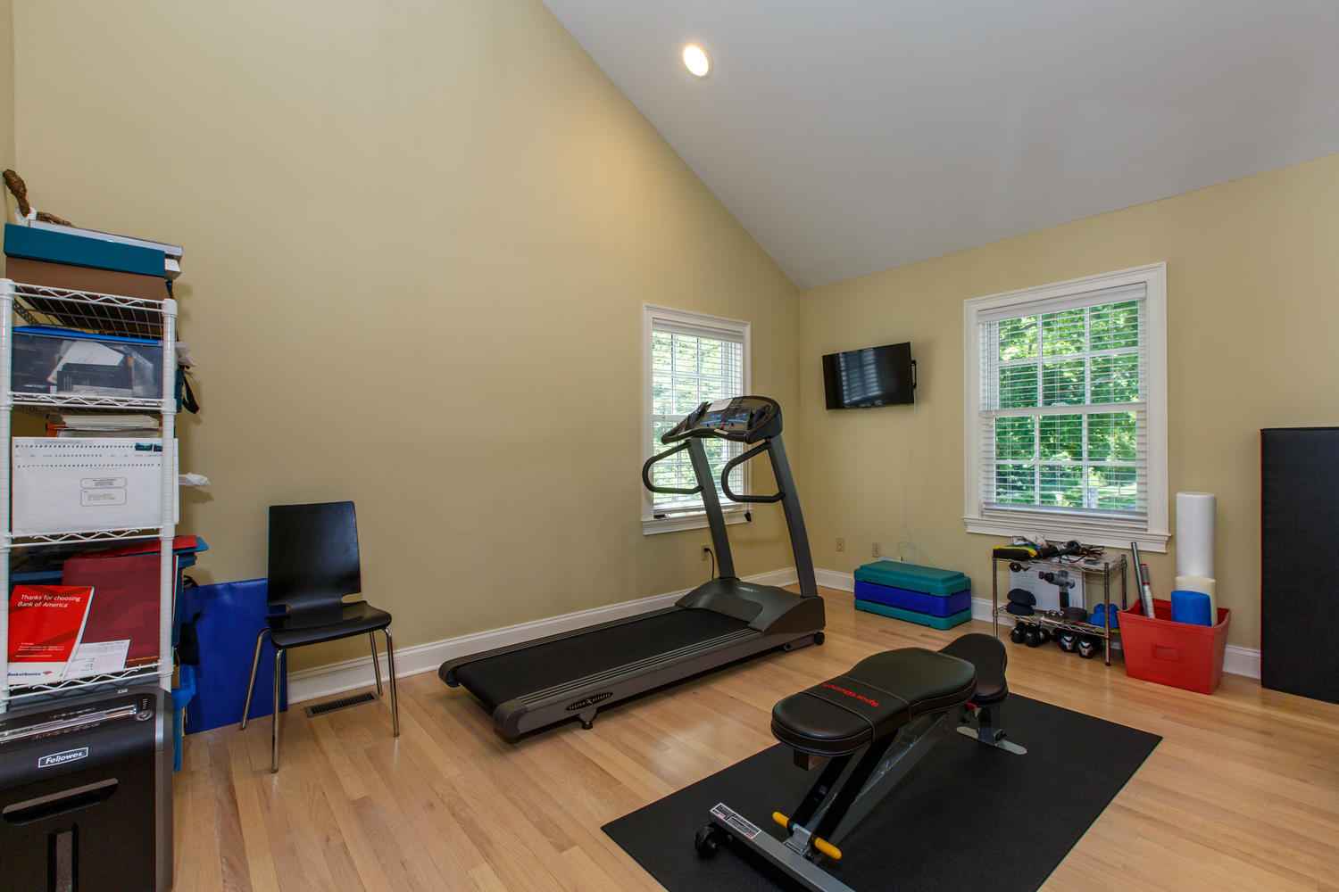 401 Brushy Ridge Road New Canaan, CT 06840 - Photo 18 of 34 401 Brushy Ridge Rd New Canaan-large-034