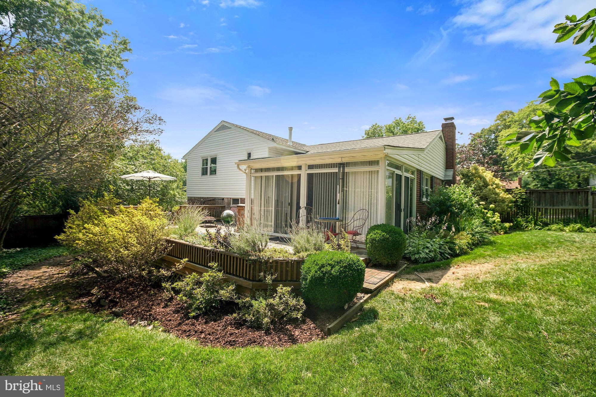 5961 Joffa Place Springfield, VA 22150 - Photo 22 of 32 Lush backyard