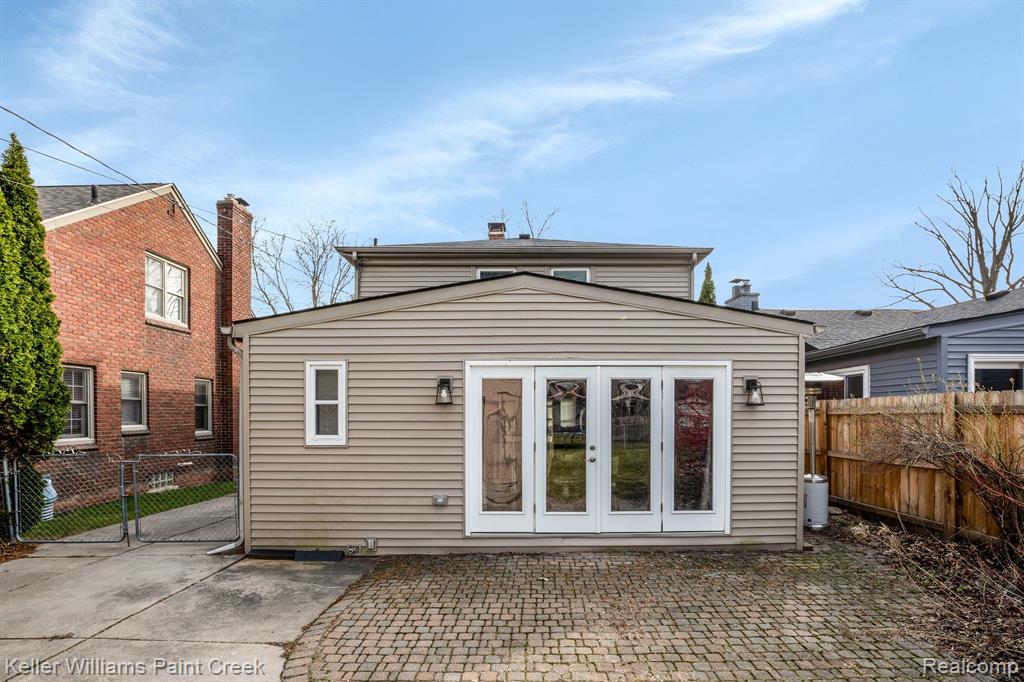 1520 Hampton Road Grosse Pointe Woods, MI 48236 - Photo 32 of 34