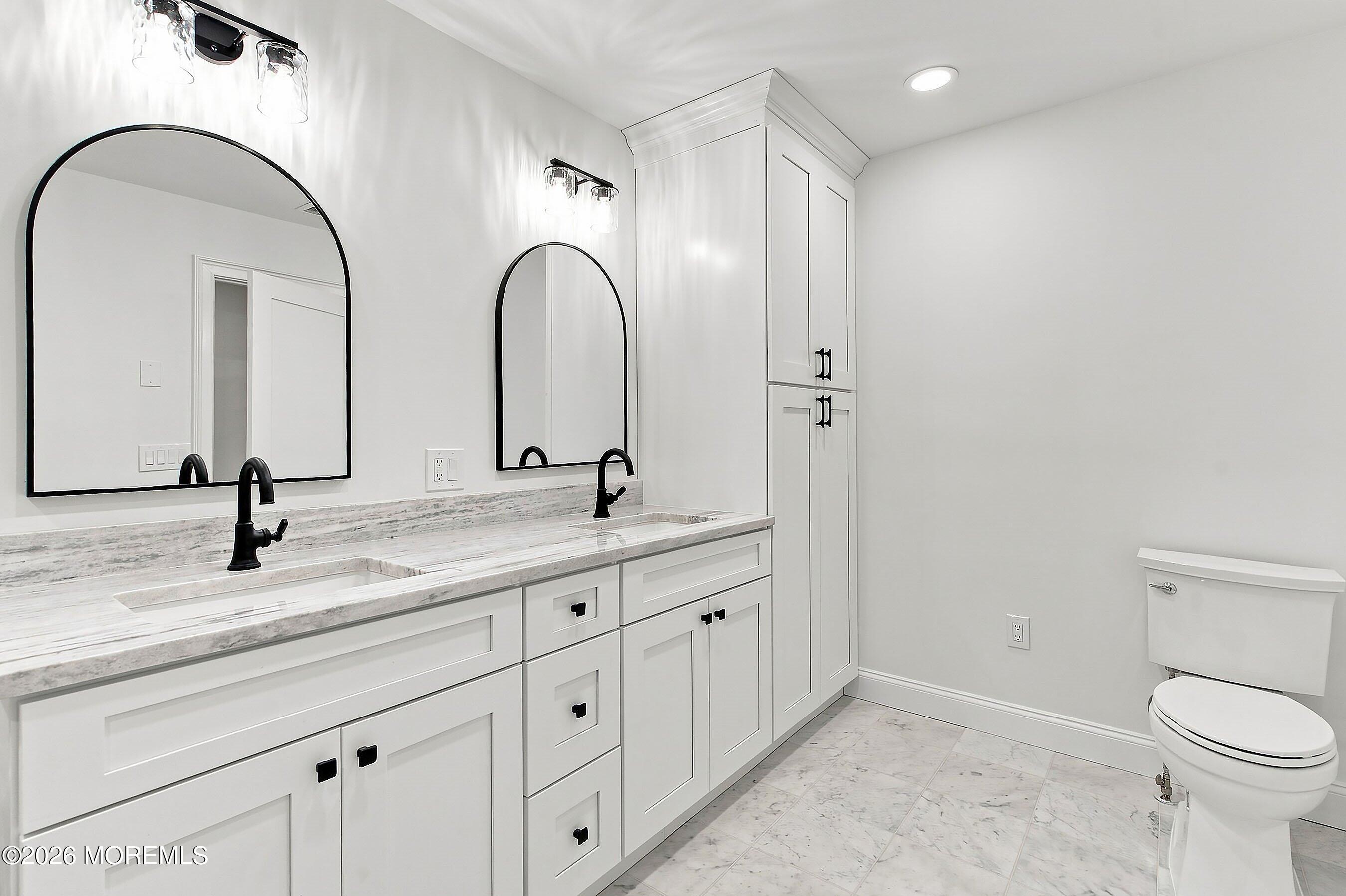 29 Centerville Road Holmdel, NJ 07733 - Photo 18 of 38 Primary Bathroom