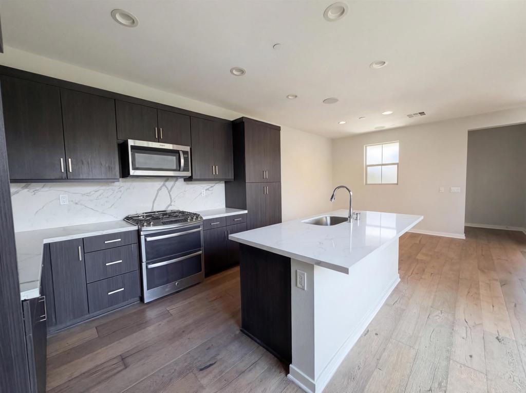 951 Camino Aldea Chula Vista, CA 91913 - Photo 11 of 31