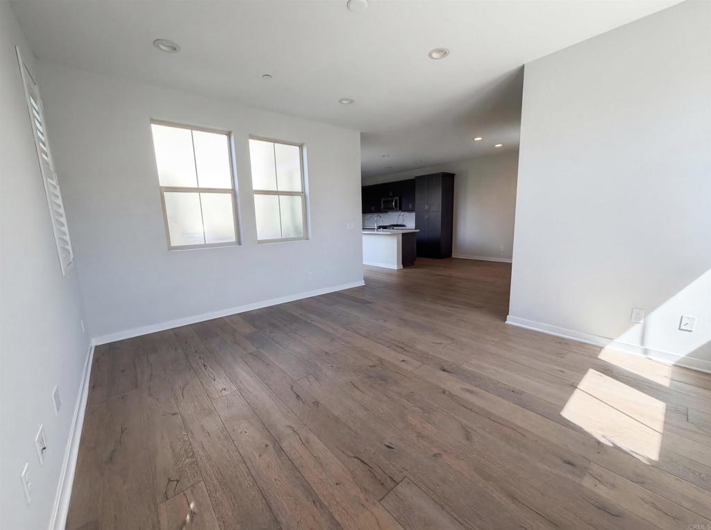 951 Camino Aldea Chula Vista, CA 91913 - Photo 3 of 31