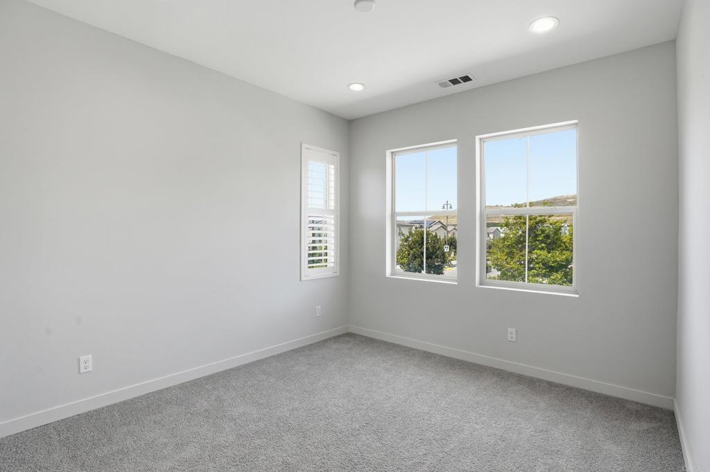 951 Camino Aldea Chula Vista, CA 91913 - Photo 37 of 60