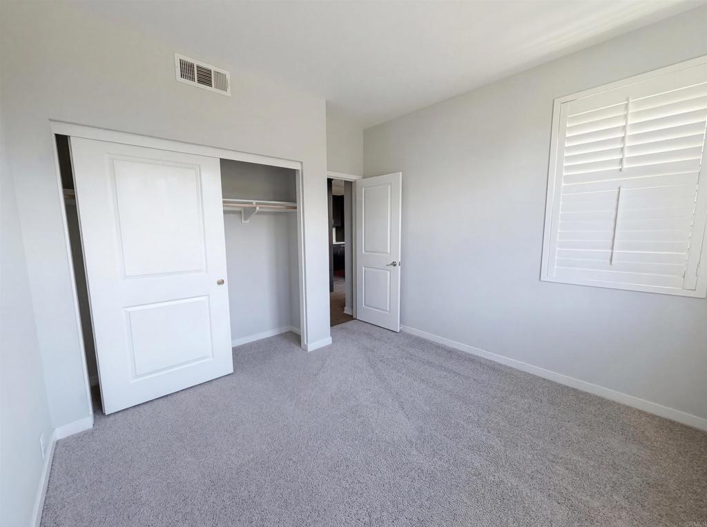 951 Camino Aldea Chula Vista, CA 91913 - Photo 4 of 31