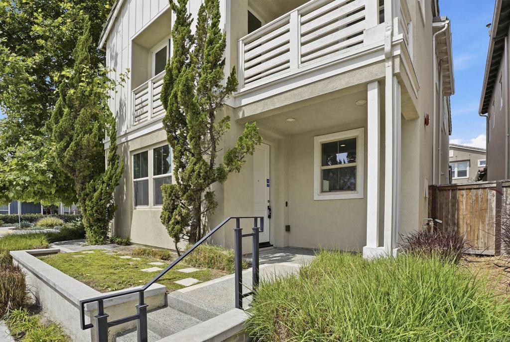 951 Camino Aldea Chula Vista, CA 91913 - Photo 5 of 60