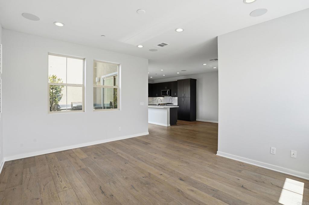 951 Camino Aldea Chula Vista, CA 91913 - Photo 8 of 60