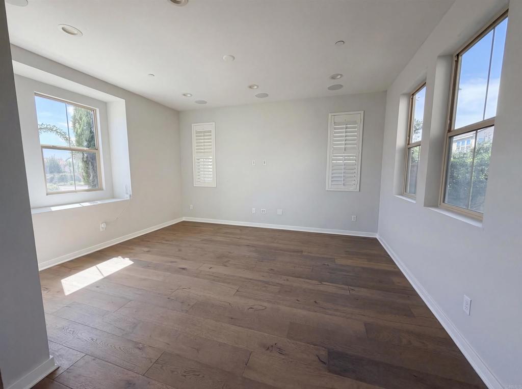 951 Camino Aldea Chula Vista, CA 91913 - Photo 9 of 31