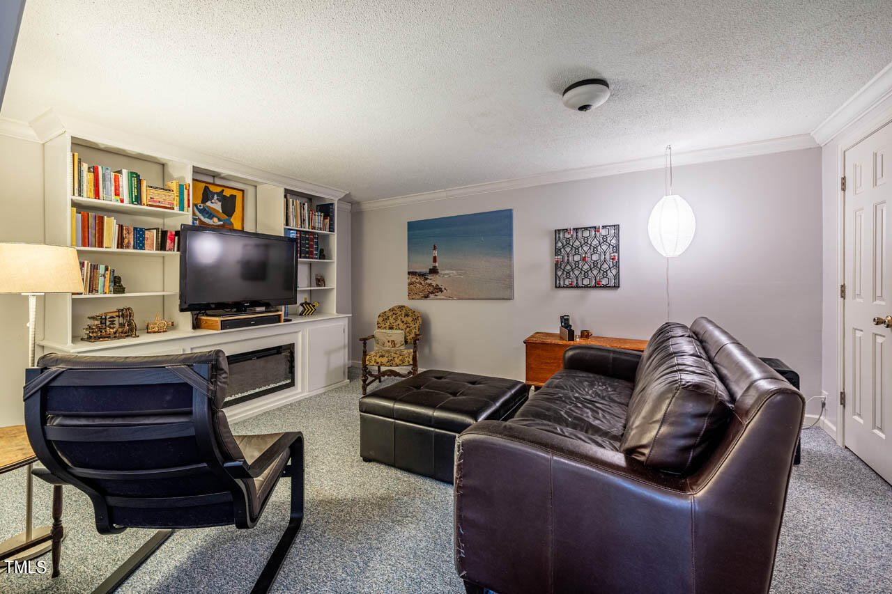 6004 Caledonia Street Raleigh, NC 27609 - Photo 23 of 41 6004CaldoniaSt-29