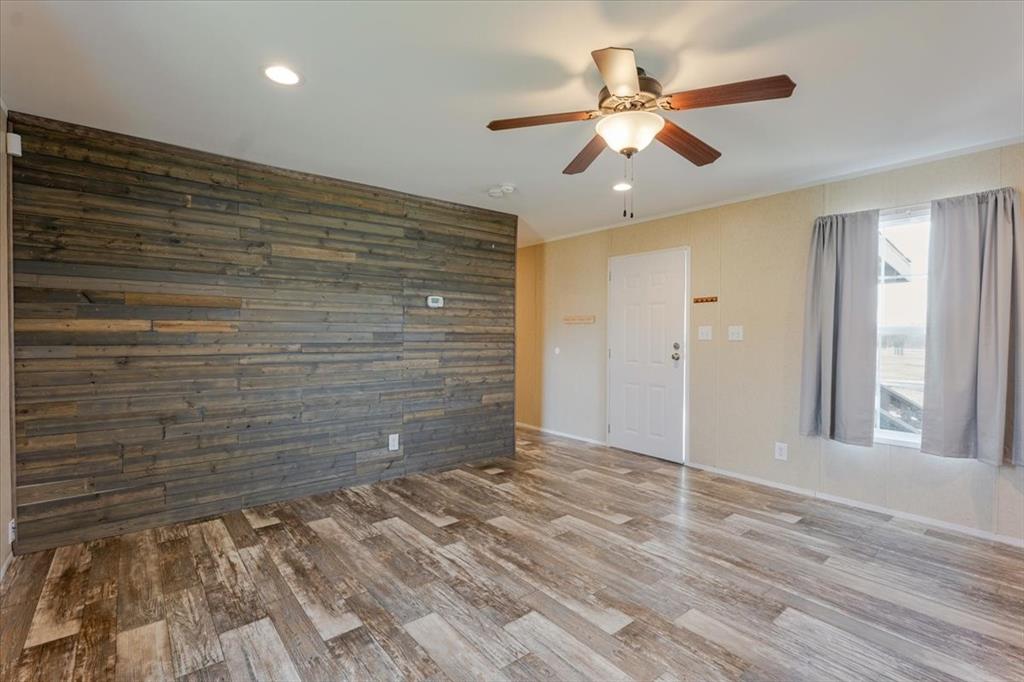 126 Starry Sky Court Springtown, TX 76082 - Photo 3 of 34 Decorative wall