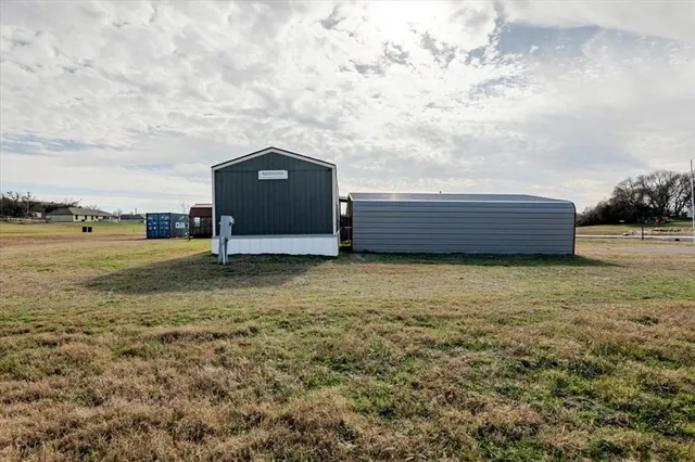 a view of a terrace with sky view