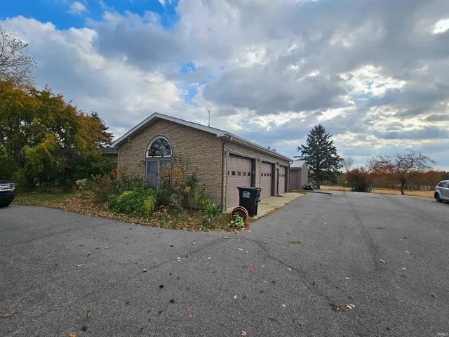 $352,000 | 4317 West 900 North, Macy, IN 46951