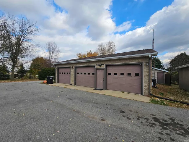 $352,000 | 4317 West 900 North, Macy, IN 46951